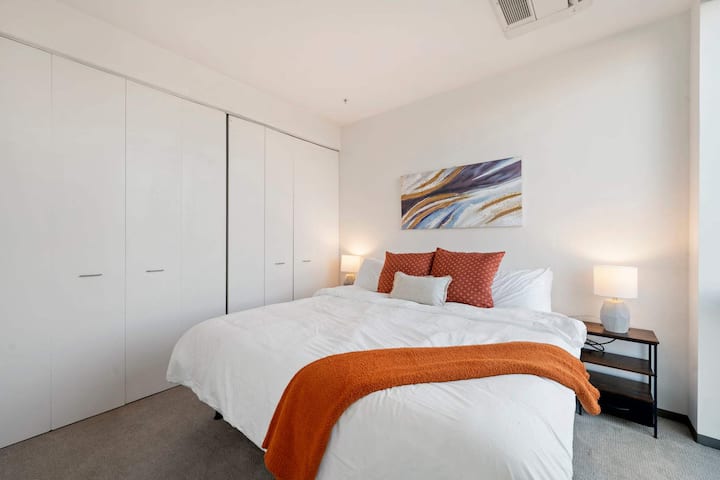 Elegancë e rafinuar në dhomën e gjumit