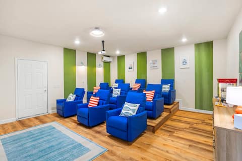 The Painted Paddle: Pool, HotTub, Pickleball Court
