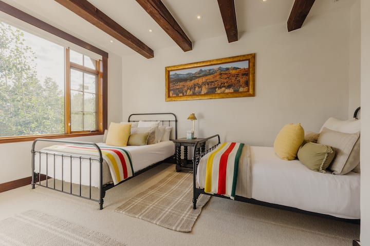 Yataq Otağı Üç - Qonaq