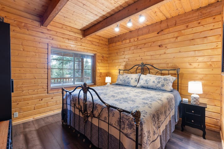 Chumba cha kulala na Kitanda cha Kifalme