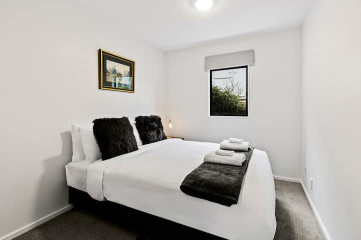 Spavaća soba 2 - Bračni krevet (160x200)