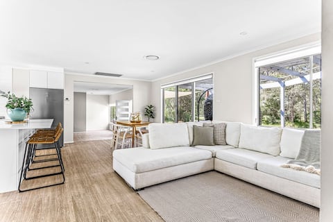 Home Among the Gum Trees just 10 mins to Vincentia
