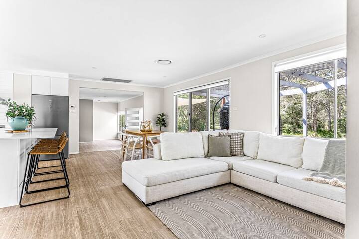 Home Among The Gum Trees Just 10 Mins To Vincentia - Sanctuary Point
