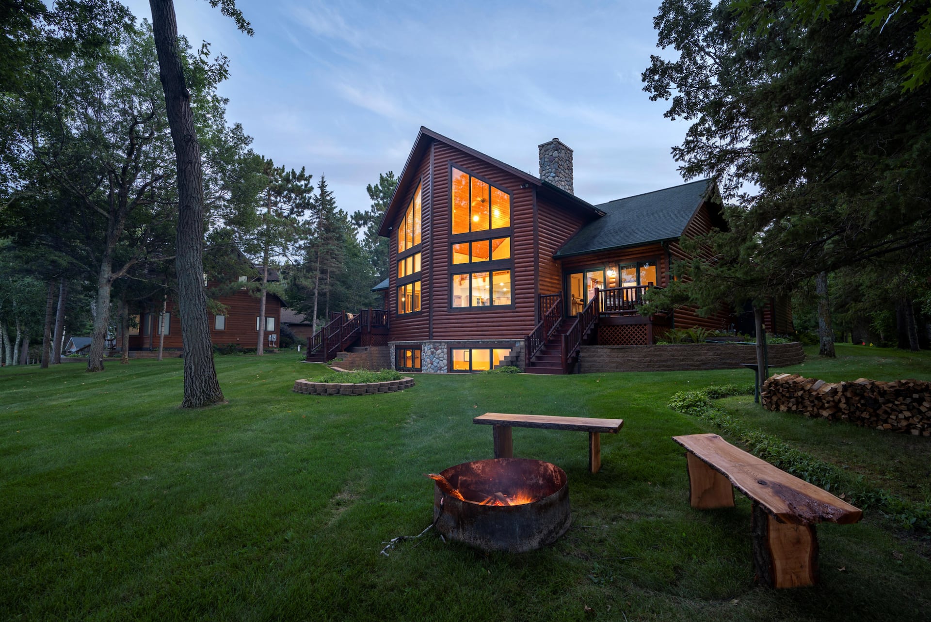 Moose Lodge/ Firepit/ Swim/ Pontoon/ Kayaks