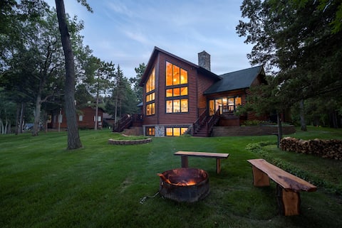 Moose Lodge/ Firepit/ Swim/ Pontoon/ Kayaks
