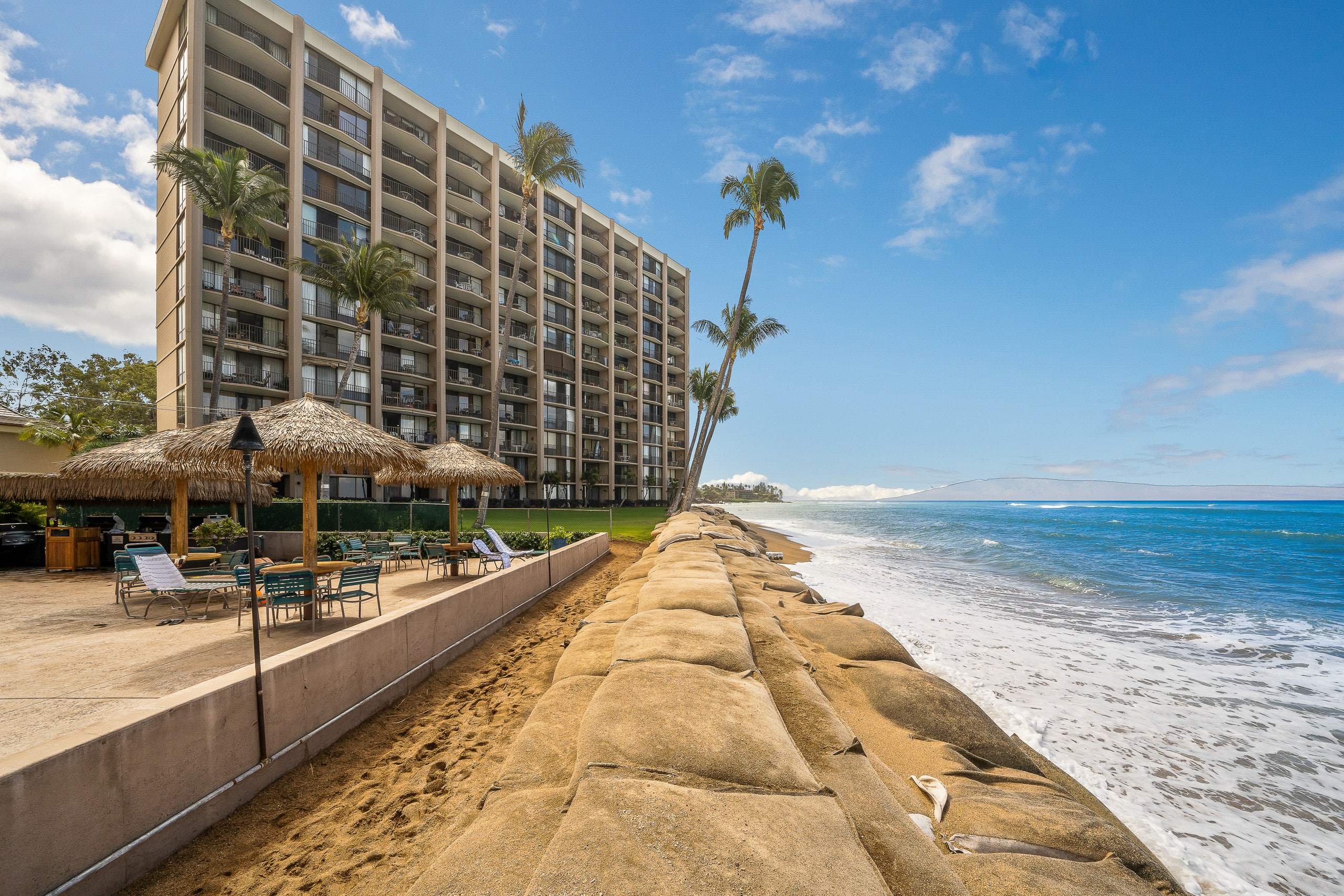 Condo in Lahaina · ★5.0 · 1 bedroom · 3 beds · 1 private bath - Image 44