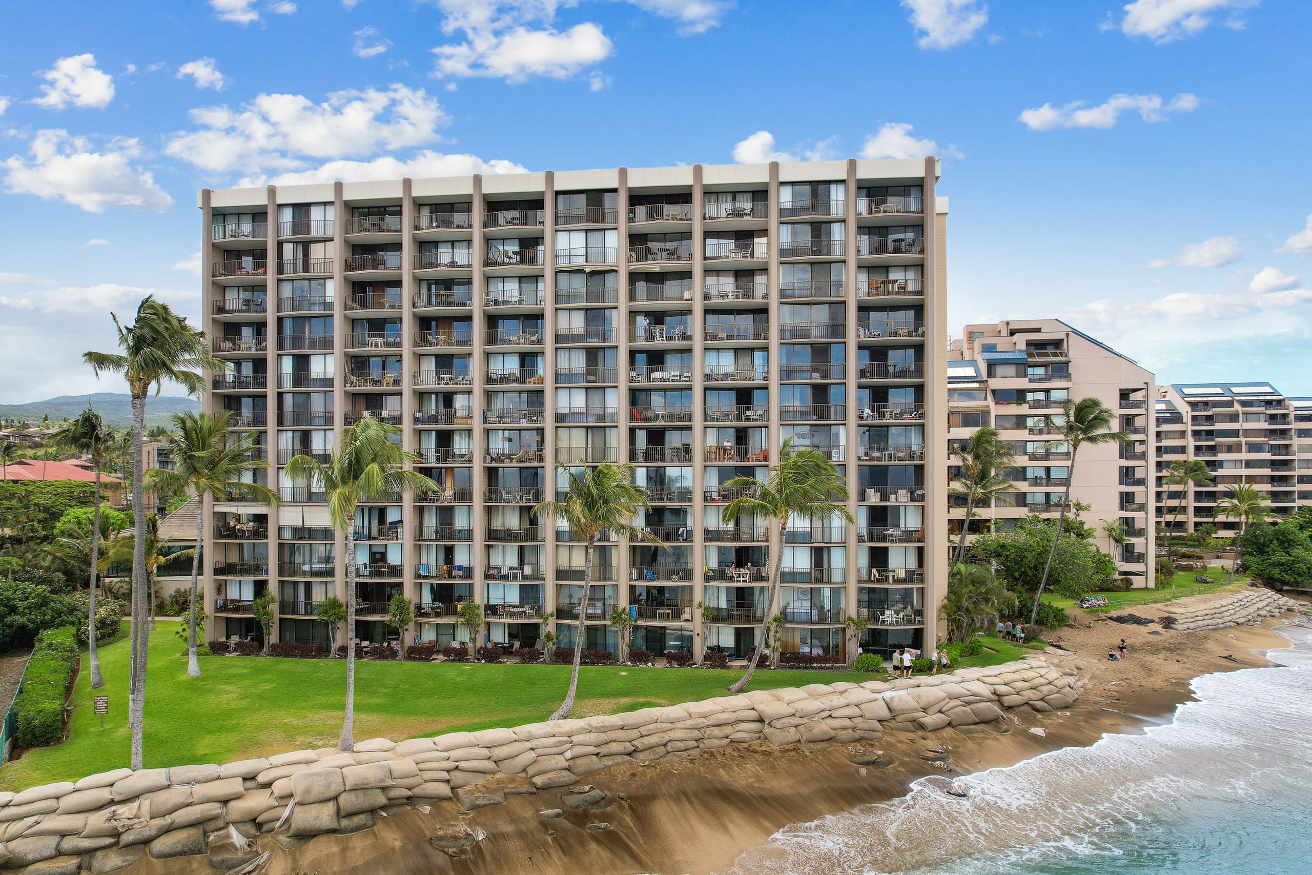 Condo in Lahaina · ★5.0 · 1 bedroom · 3 beds · 1 private bath - Image 37