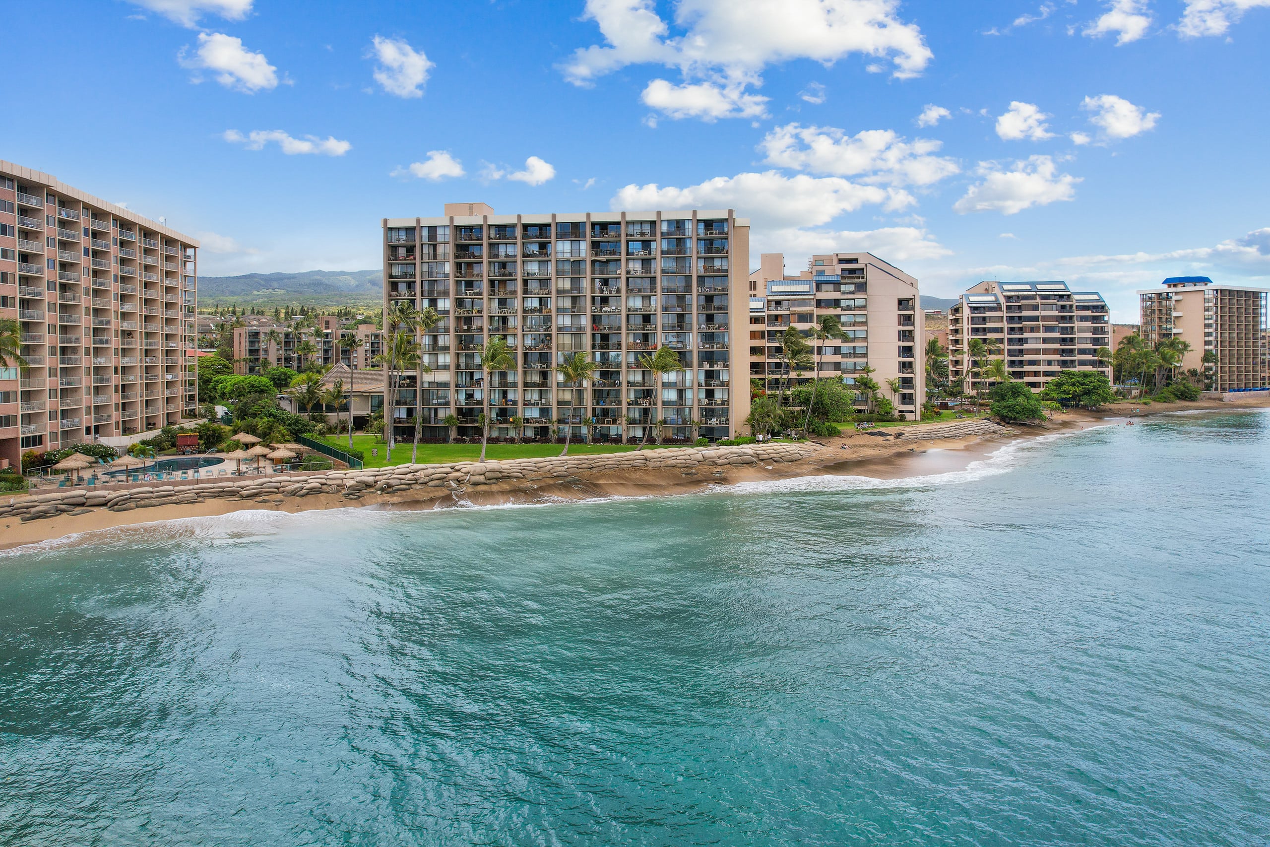 Condo in Lahaina · ★5.0 · 1 bedroom · 3 beds · 1 private bath - Image 38