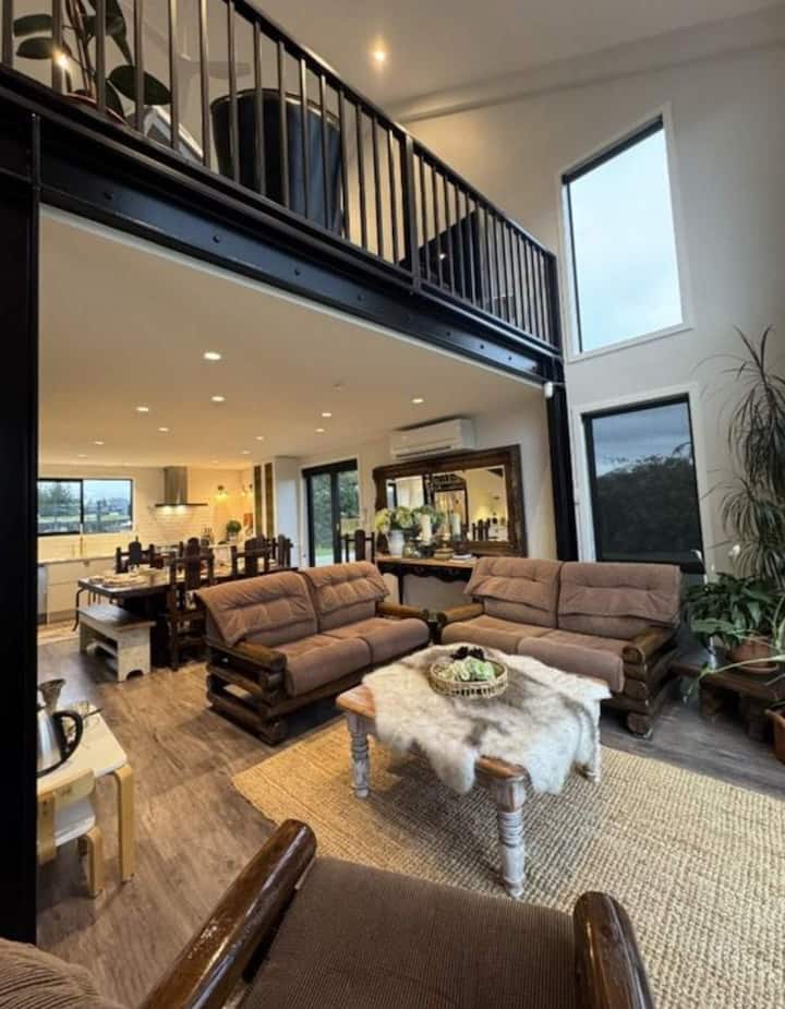 The Black Barn - Panoramic, Private & Luxury - Greymouth