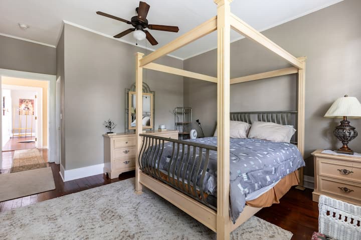 2f630ebf-3884-48cf-a78e-cf1560c8a300 – 056