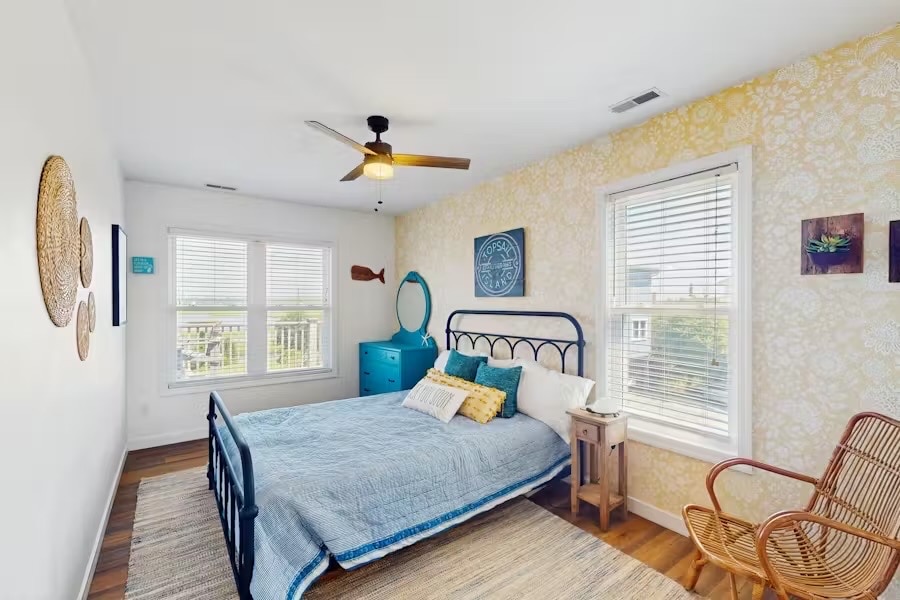 Брачен кревет (широк 150-179 см)