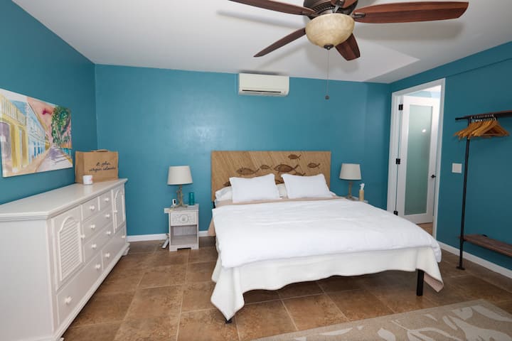 อพาร์ทเมนท์ชั้นล่างกว้างขวาง