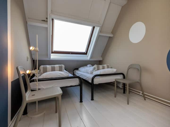 Amazing Apartment In Zoutelande Near Beach - Oostkapelle