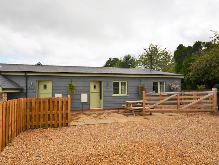 2 Bed In Pontypool (Oc-58962) - Usk
