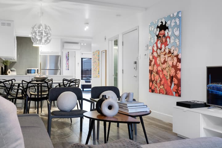 LiV MTL Urban-3 | Spacious 2BR Deluxe Downtown MTL gallery image 5