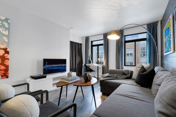 LiV MTL Urban-3 | Spacious 2BR Deluxe Downtown MTL gallery image 4