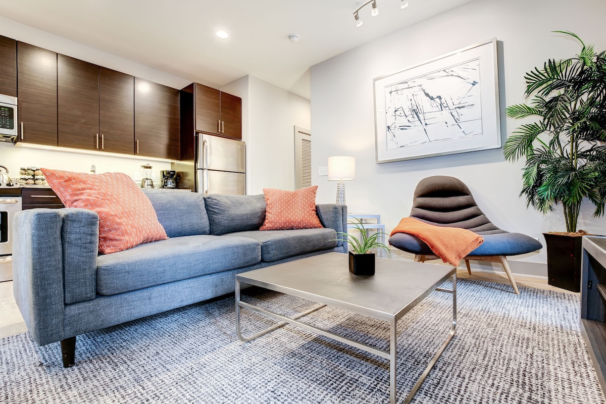 Successful Airbnb property: 1BR Apartment With Gym & City Views in Downtown