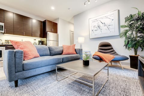 Successful Airbnb property: 1BR Apartment With Gym & City Views in Downtown