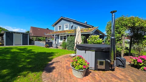 Vacation home "Lille Hus" Vacation with up to 12 people