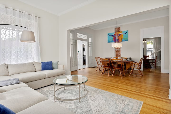 Historic Seguin Home | Walk Downtown | Pets Ok - Seguin