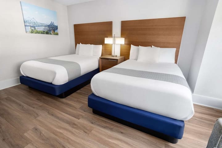 2 Queen Beds | Waterview Hotel | Golf & Casino Fun - Vicksburg, MS