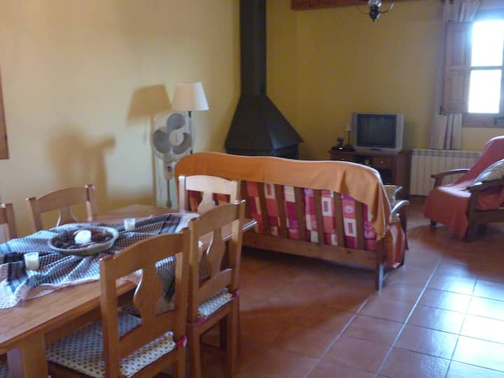 Gîte à Maians Avec Piscine Partagée - Rubió