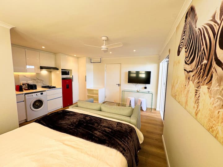 Fotografija 1 – studio na zapadnoj strani