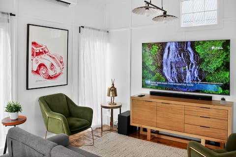 Popular Airbnb listing: 3 Bedroom Cottage in Daylesford