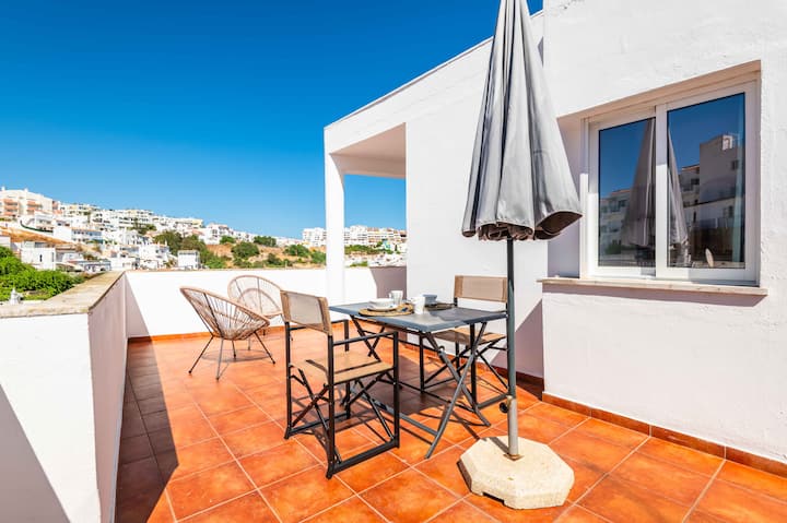 Downtown Rooftop 1 Bedroom Apartment - 5 Min Beach - Albufeira