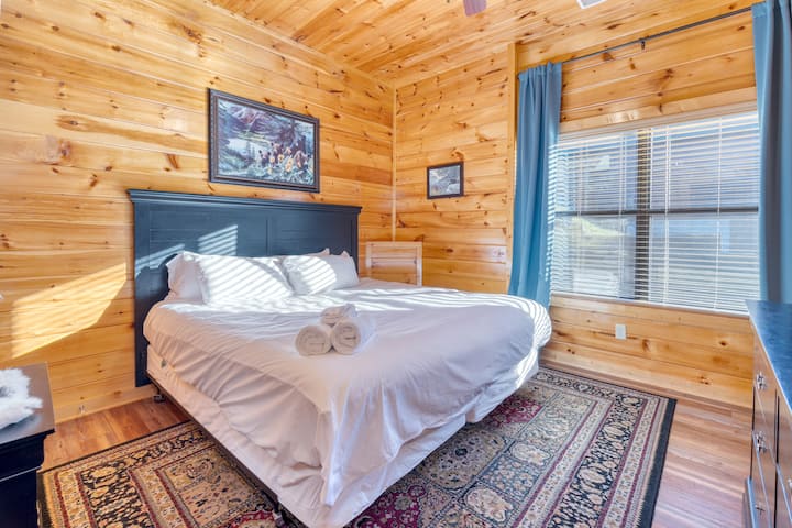 Spálňa 2 má manželskú posteľ.