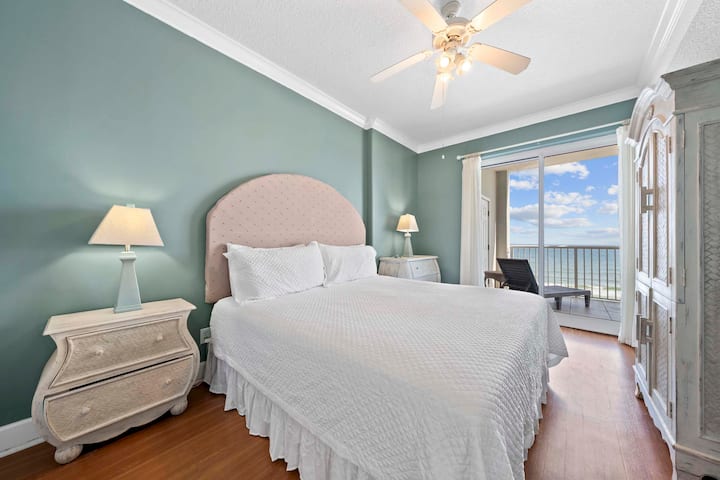 Primárna spálňa s prístupom na balkón