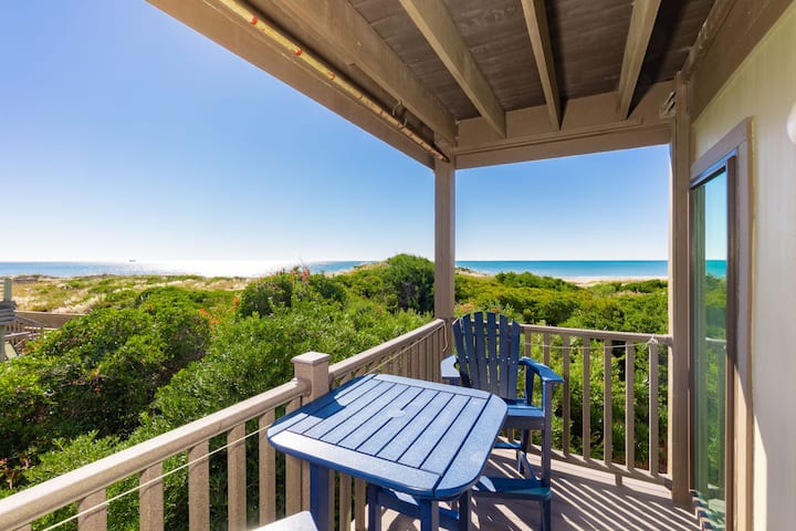 Seascape: Beach Retreat | Quiet | Linens | 2-night - Atlantic Beach, NC