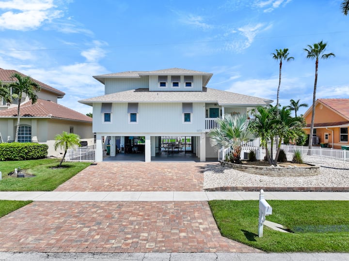 Florida-style Home | Pool, Kayak, Bikes, & Ping Po - マルコ・アイランド, FL