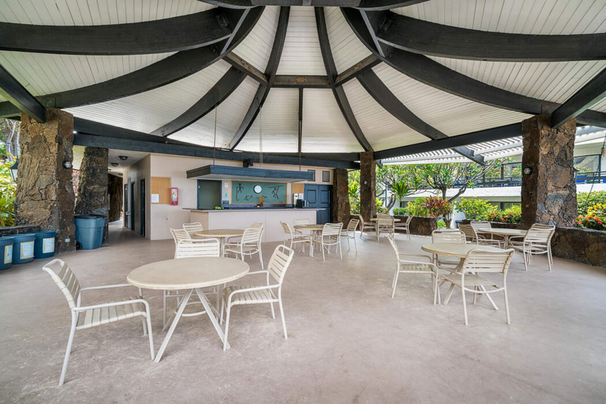 Condo in Kailua-Kona · ★4.89 · 1 bedroom · 2 beds · 1 private bath - Image 34