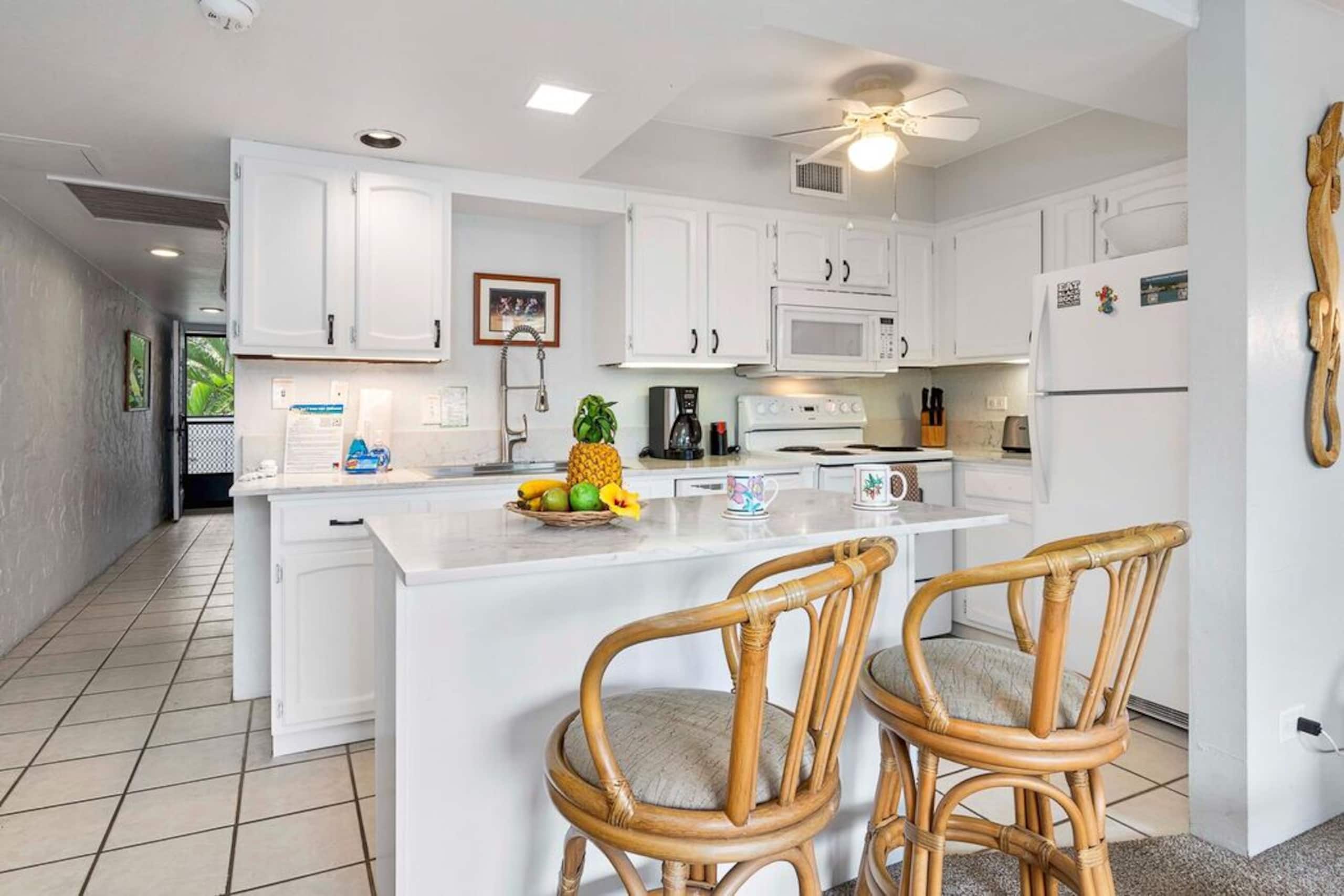Condo in Kailua-Kona · ★4.89 · 1 bedroom · 2 beds · 1 private bath - Image 15