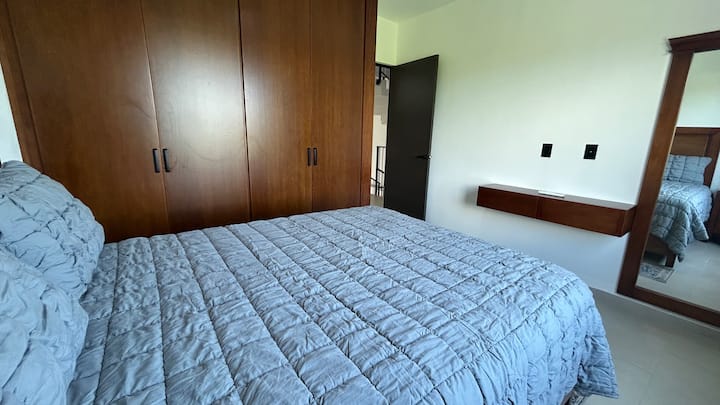 เตียงควีนไซส์