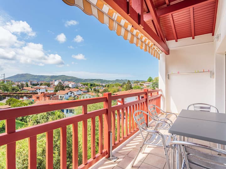 Appartement Avec Balcon Et Parking à Hendaye - Urrugne