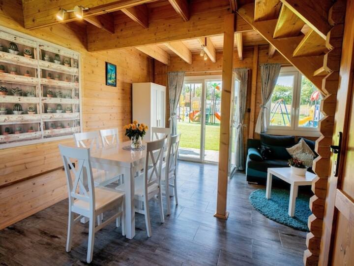 Maisons De Vacances Confortables, Piscine, Jacuzzi - Ustronie Morskie