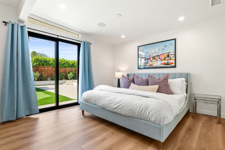 The Spacious Open Palms - Houses for Rent ...