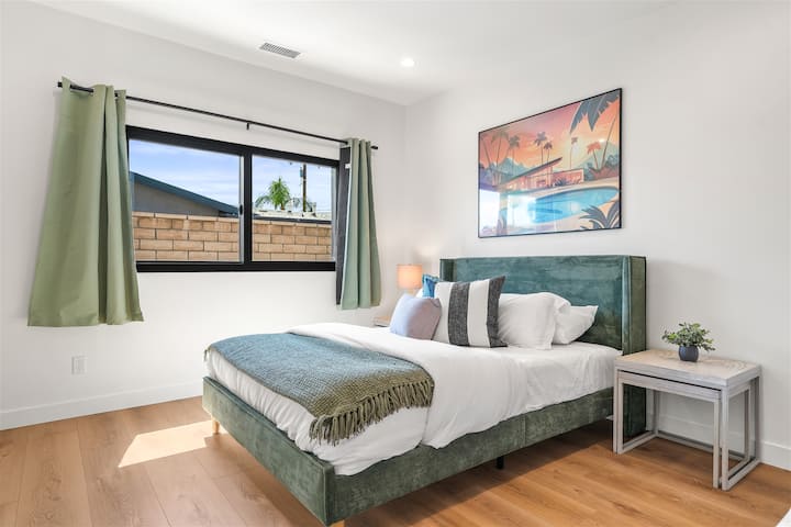 The Spacious Open Palms - Houses for Rent ...