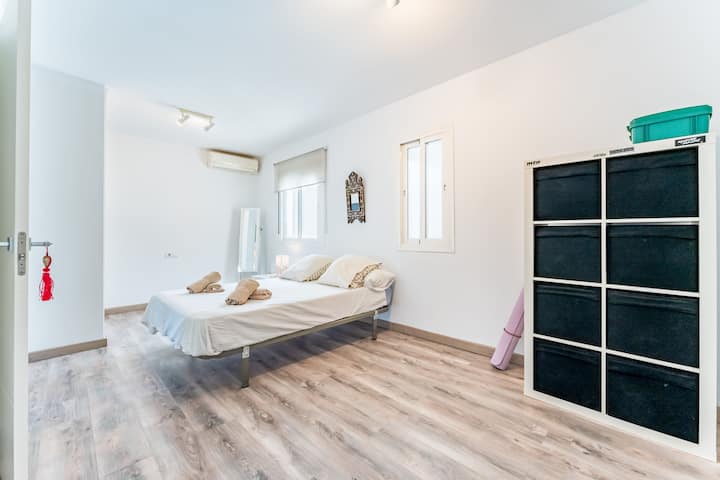 เตียง, รูปห้องทั้งหมด, ห้อง, เตียง, รูปถ่ายของทั้งห้อง, ห้องนอน