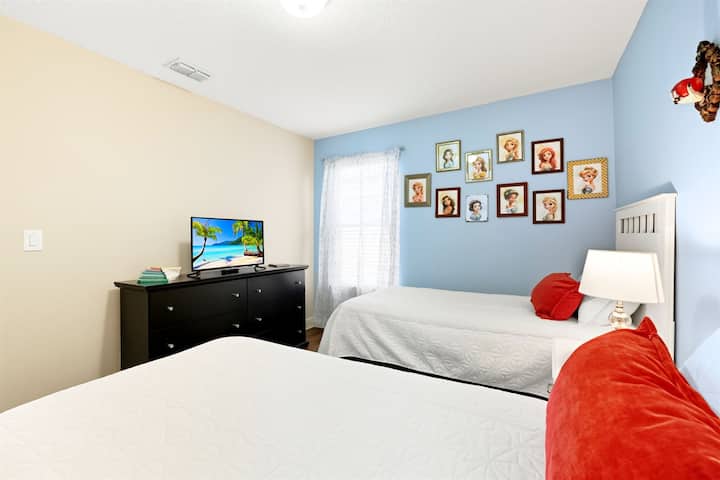 Chumba cha Mfalme/Mapacha cha Kifalme Ghorofa ya 2 mandhari mbadala