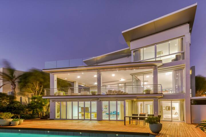 Anella – Luxurious & stylish with panoramic views gallery image 5