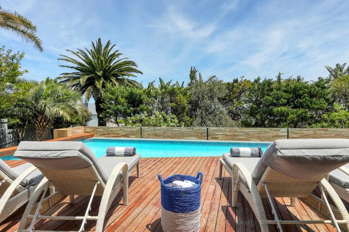 Anella – Luxurious & stylish with panoramic views gallery image 2