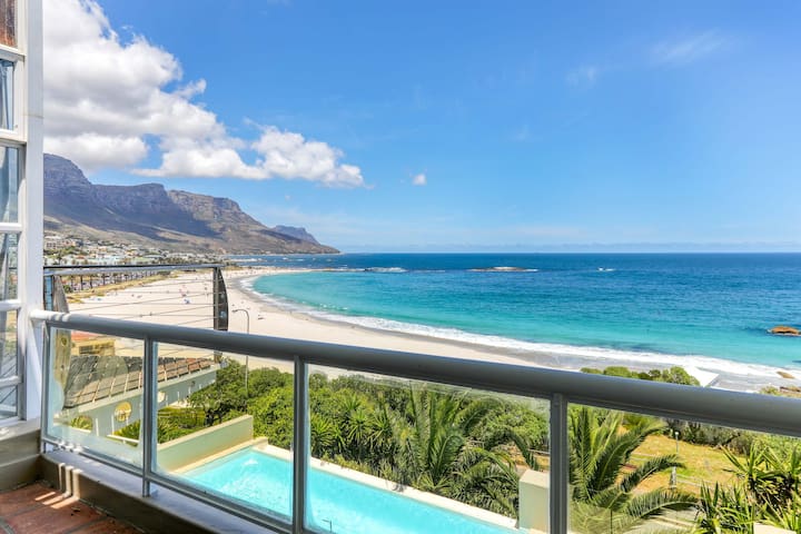 Beach Villa 1 – Large villa on Camps Bay Beach