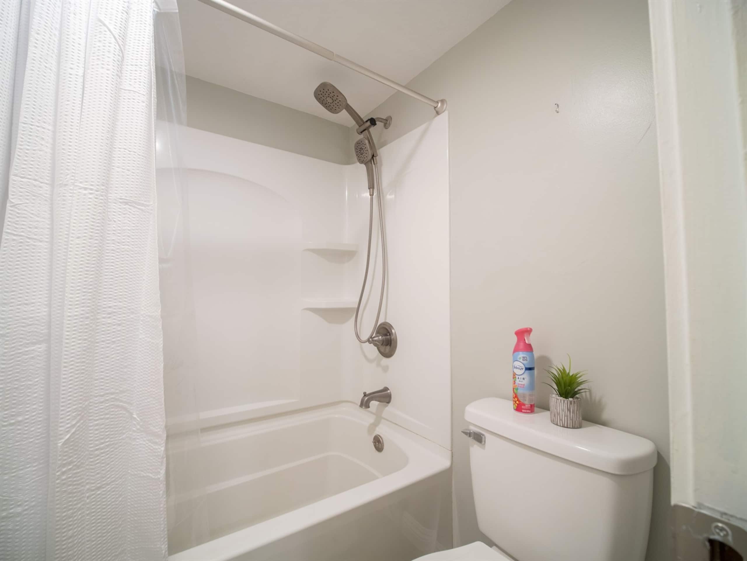 Condo in Kihei · ★4.95 · 2 bedrooms · 3 beds · 2 baths - Image 18
