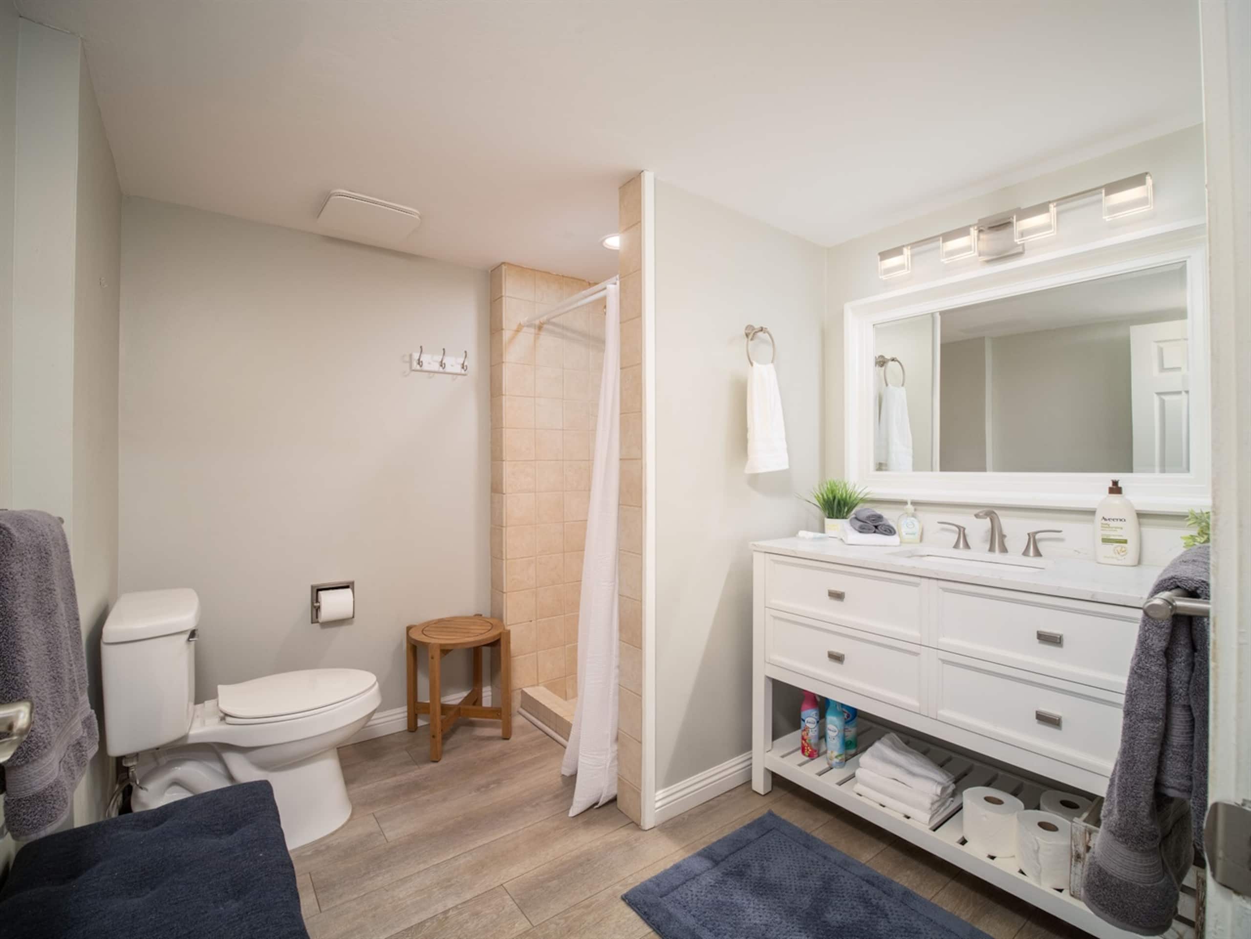 Condo in Kihei · ★4.95 · 2 bedrooms · 3 beds · 2 baths - Image 14