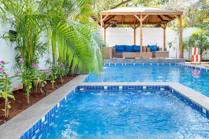 ELIVAAS Fernweh VK · 3-BHK villa with Private Pool, Garden, Gazebo