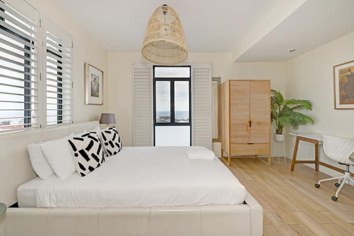 Glavna spavaća soba s pogledom na ocean 