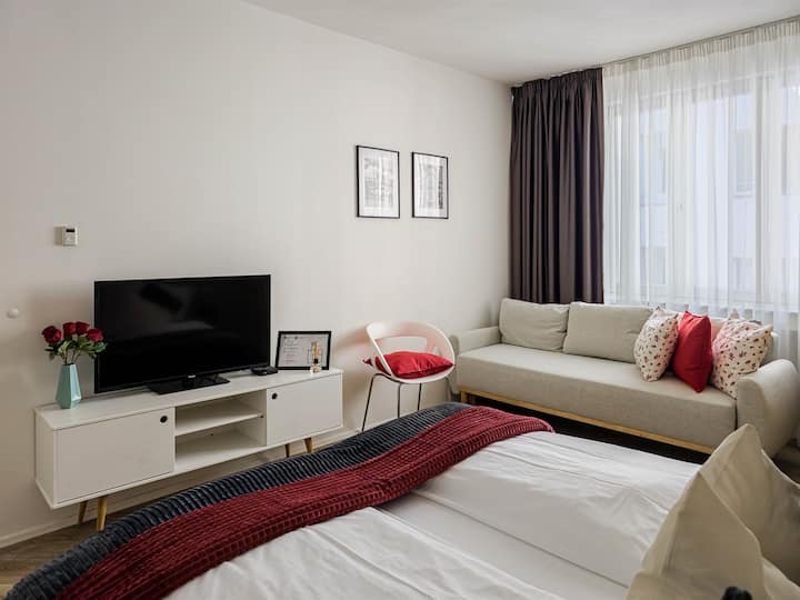 Peaceful Apartment Next To Jubilee Synagogue - Prag